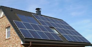 Khách hàng lắp điện năng lượng mặt trời được hỗ trợ đến 9 triệu đồng